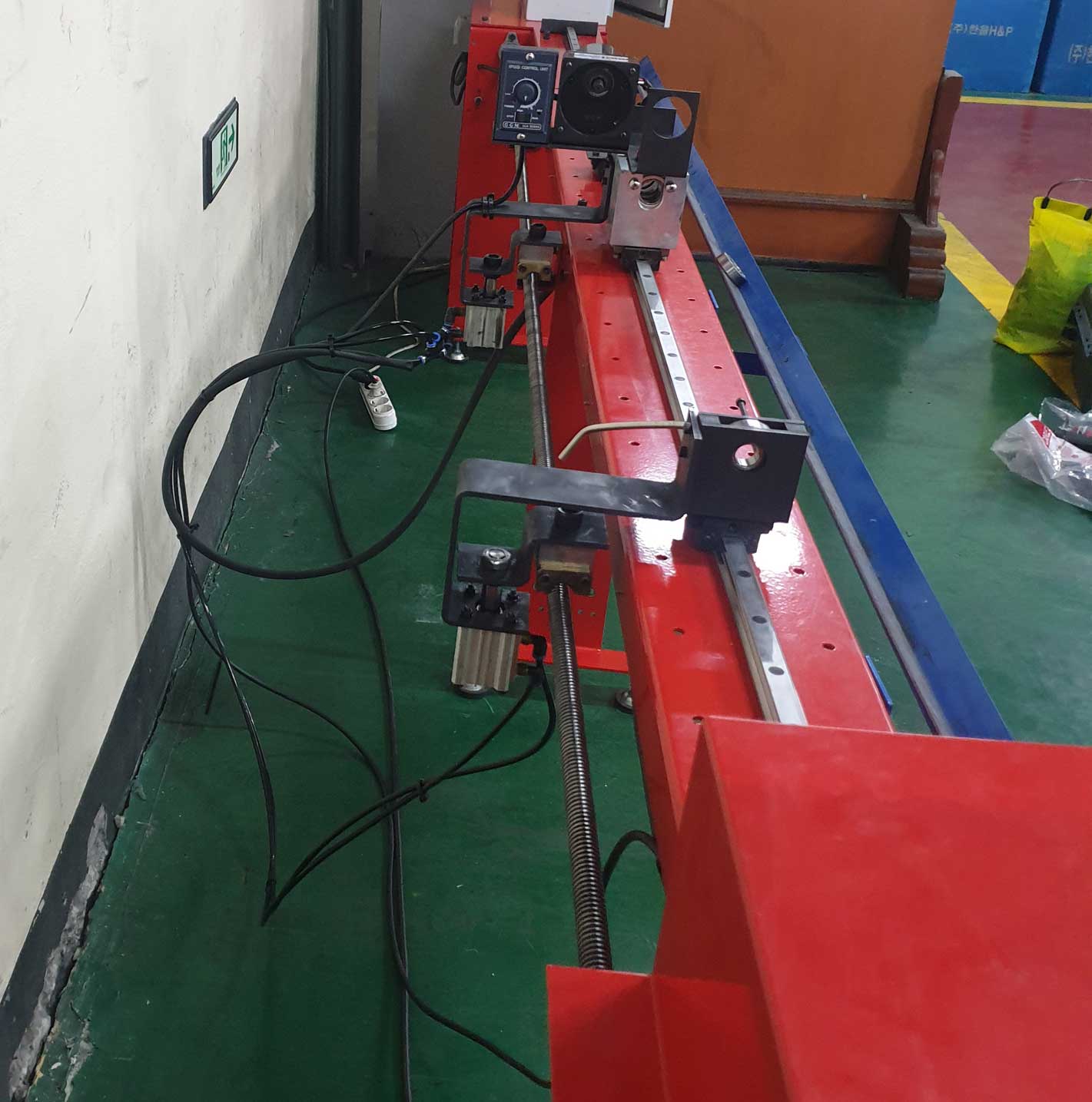 HOSE GUARD WRAPPING MACHINE